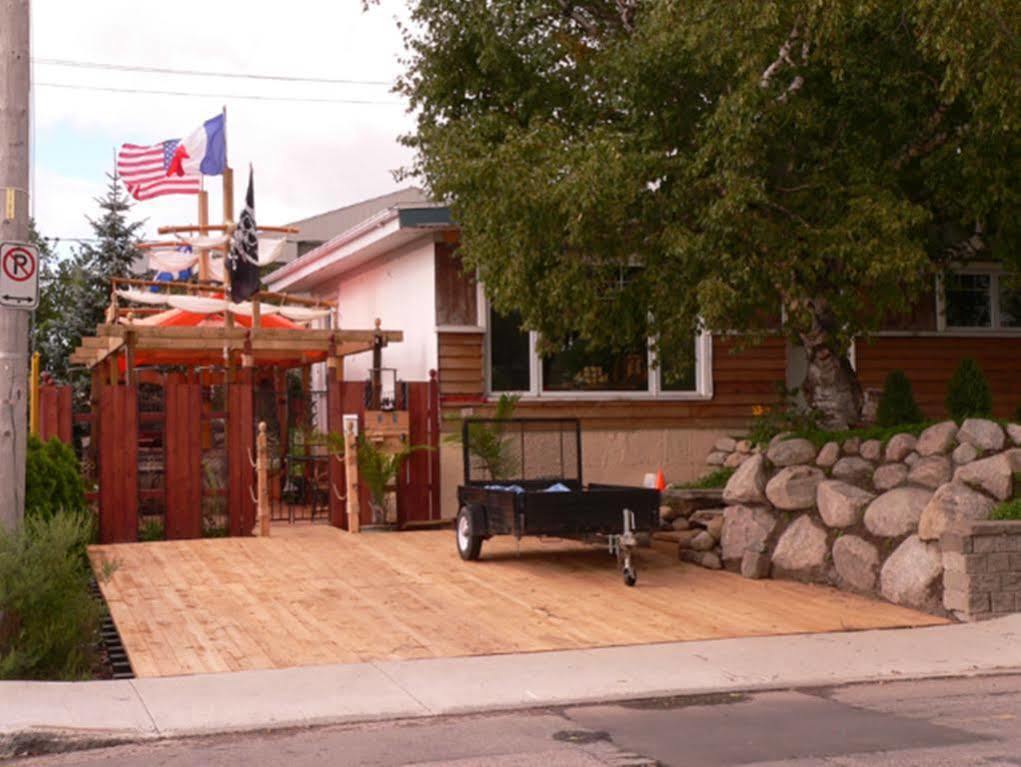 Bed and Breakfast L'Oasis Du Pirate Lévis Zewnętrze zdjęcie